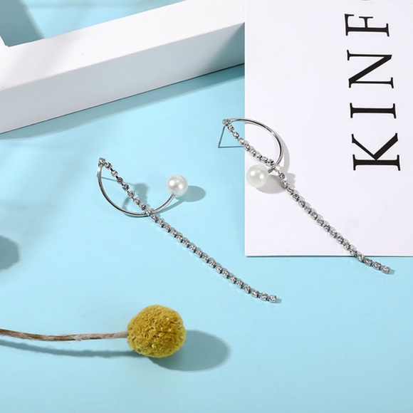 Silver, Pearl & Crystal Strand Stud Earrings - Picture 5 of 6